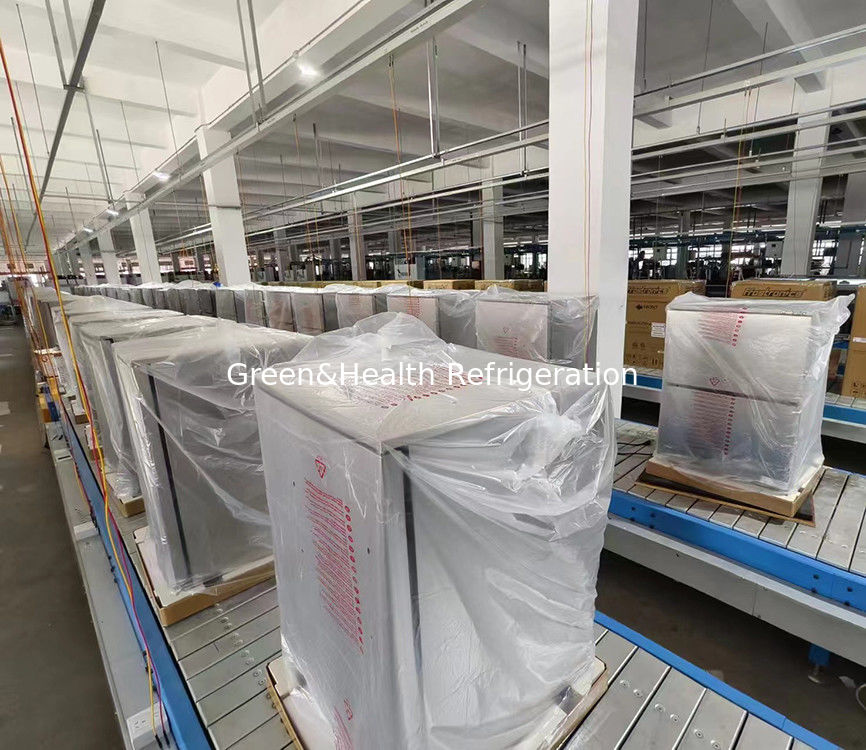 Certificat ETL 150L 168Bans D'acier inoxydable Frigérateur extérieur à porte solide