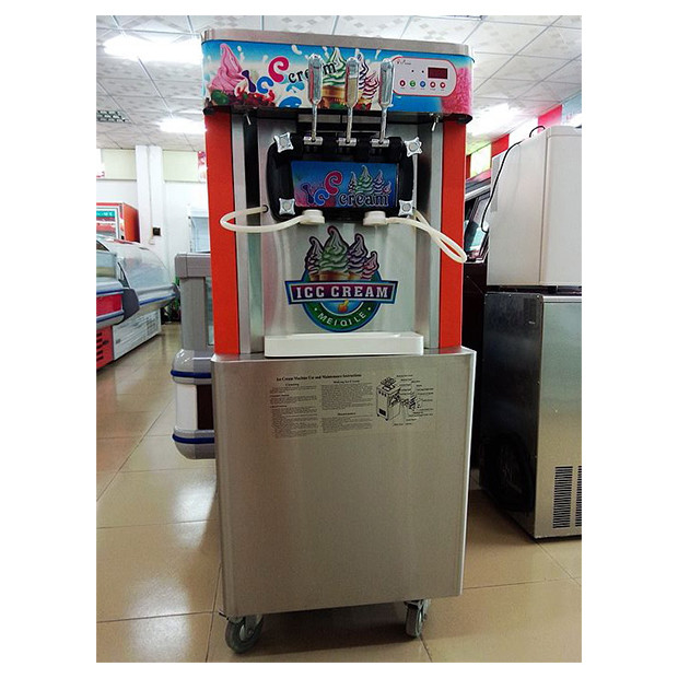 Les magasins commerciaux de crème glacée utilisent des machines de fabrication de crème glacée.