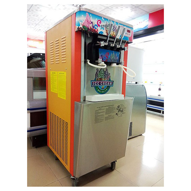 Les magasins commerciaux de crème glacée utilisent des machines de fabrication de crème glacée.