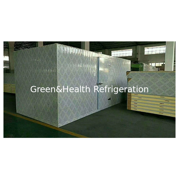 Matériau en mousse de polyuréthane blanc dur, stockage à froid à grande échelle pour le stockage commercial des aliments