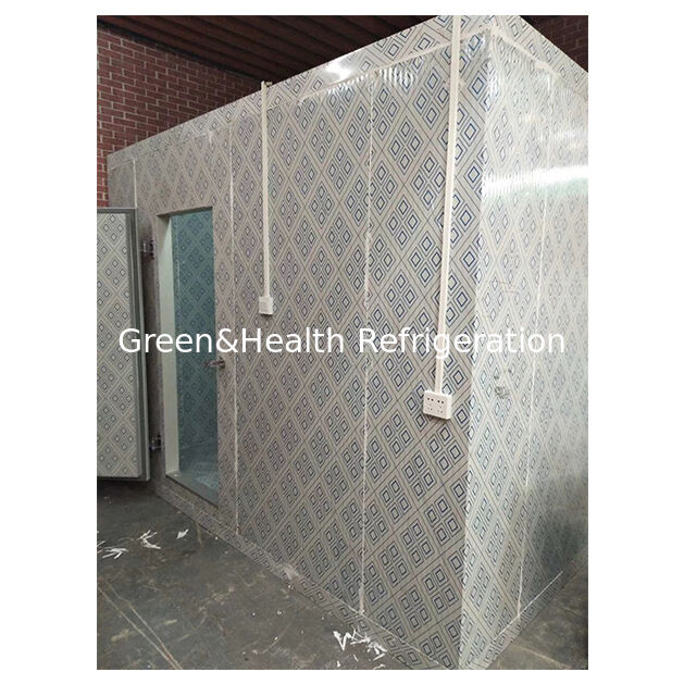 Installation personnalisée en usine d'une grande chambre froide de stockage à basse température