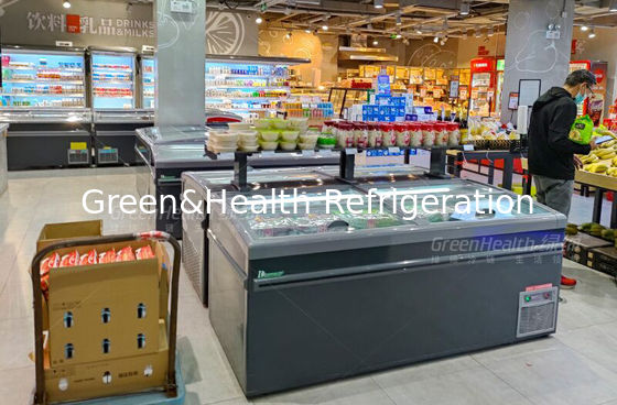 Le dessus commercial d'île de coffre d'étalage profond de congélateur a glissé la prise en verre de porte dans